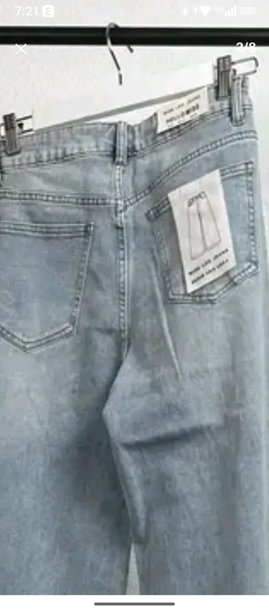 Vaqueros anchos azul claro