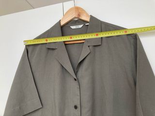 Camisa Uniqlo Lino Mezcla Talla M Mujer Verde Oliv