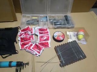 Lote de pesca: cañas, carretes y accesorios