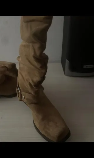 Botas Bershka Largas Beige