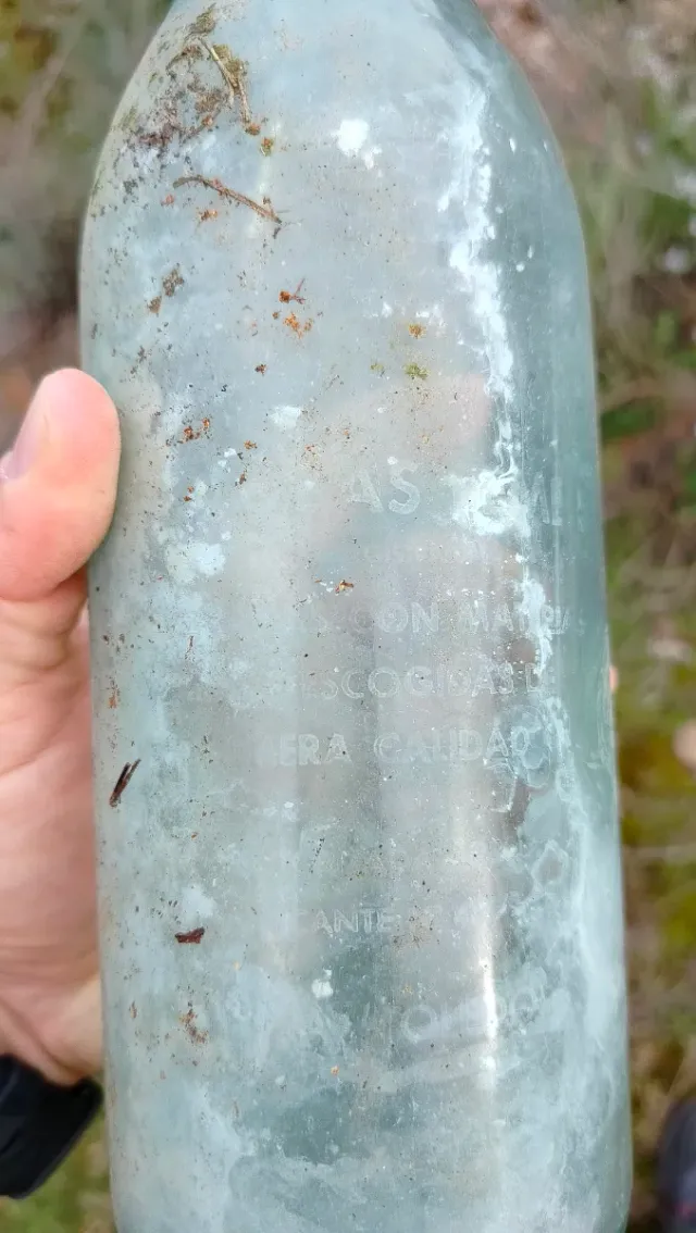 Botella antigua gaseosa FEMER