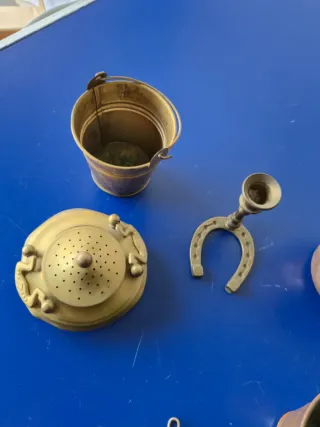 Set piccoli oggetti ottone e rame