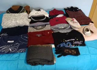 Lote Ropa Talla S. Algunas sin estrenar.