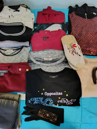 Lote Ropa Talla S. Algunas sin estrenar.