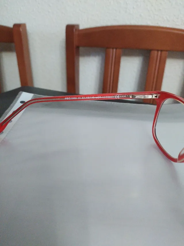 Gafas Pull&Bear Negras y Rojas