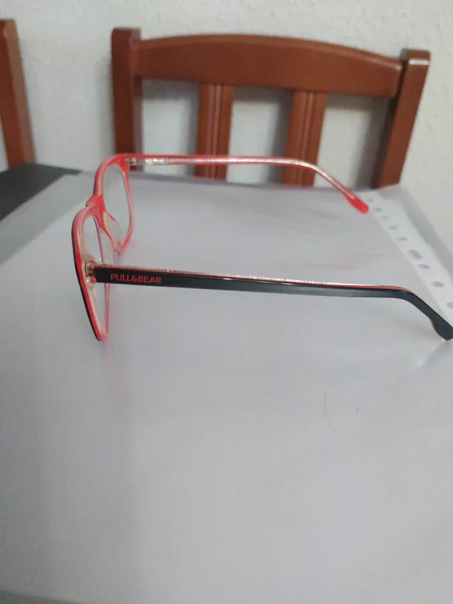 Gafas Pull&Bear Negras y Rojas