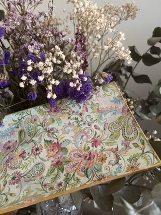 Bandeja decorativa floral papel