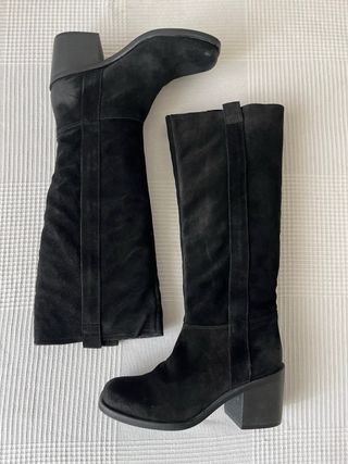 Stivali neri in pelle scamosciata