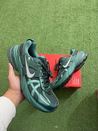 Nike V2K Run Verde/Argento Tg 42.5