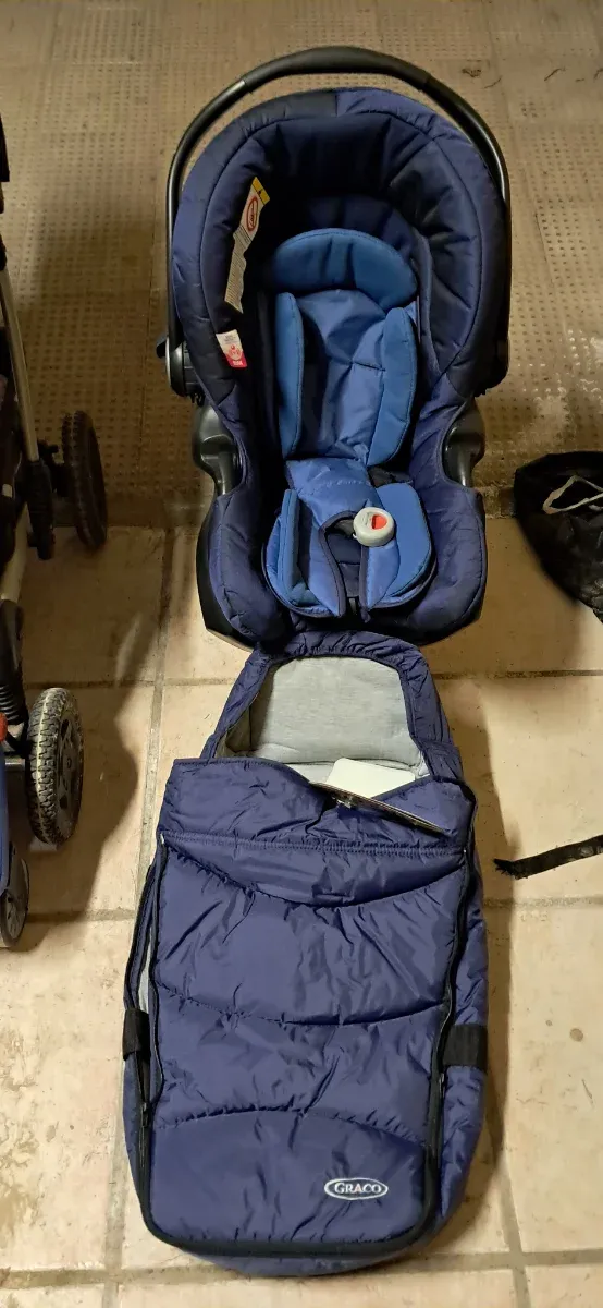 SÓLO FINDE URGE Carro, Maxi Cosi, Capazo y patinet