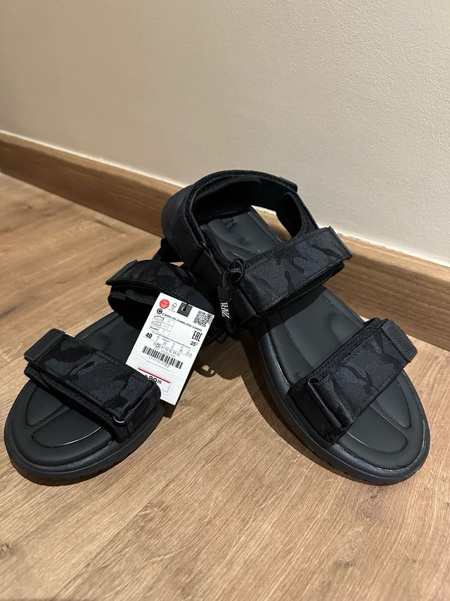 Sandalias Zara Camuflaje Negro/Gris