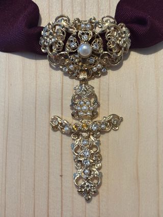 Cruz Fallera Serres Dorada y Morada