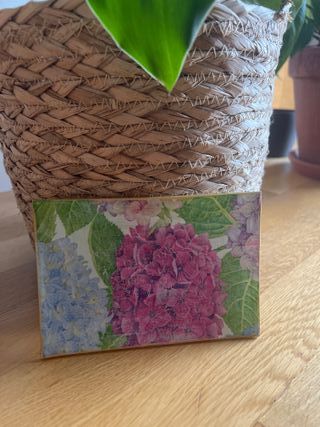 Bandeja de cristal con flores