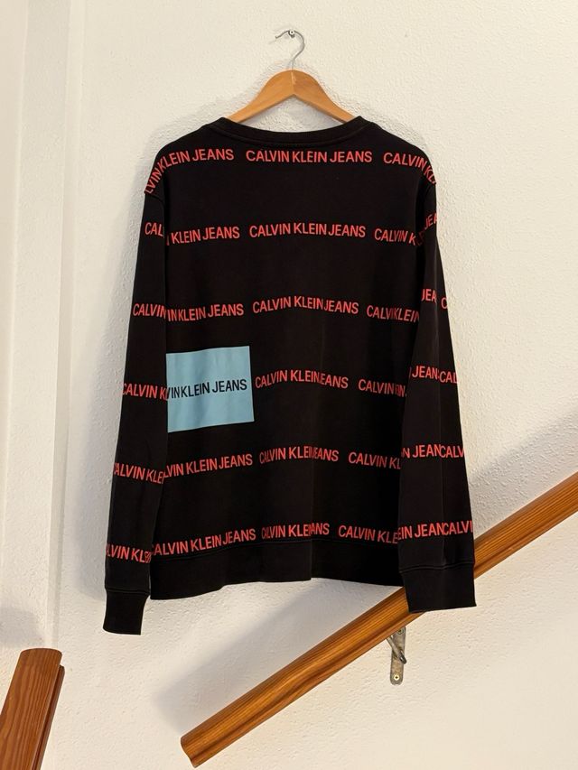 Sudadera Calvin Klein Jeans Negra Logo Repetido