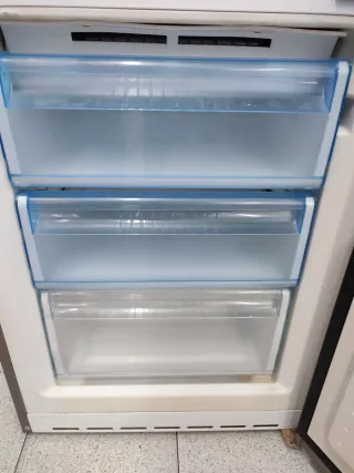 Nevera Balay inox clase A+ 185x60cm con garantia