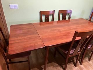 Mesa extensible de madera