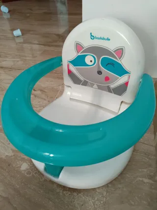 Silla de baño de bebe sin usar..es plegable