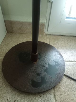 Lampada in ferro battuto a forma di sfera dell'universo