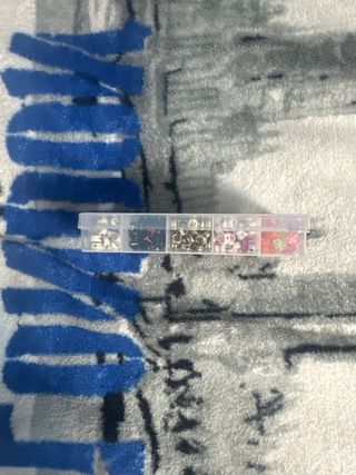 Letras para pulseras multicolores