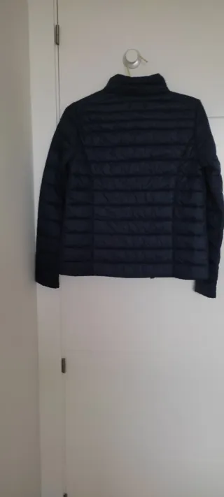 Cazadora azul entretiempo