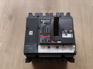 Interruptor Schneider NSX 250F