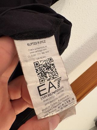 Camiseta EA7 Negra Hombre