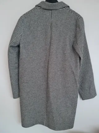 Abrigo Zara Cuadros Blanco y Negro Talla M