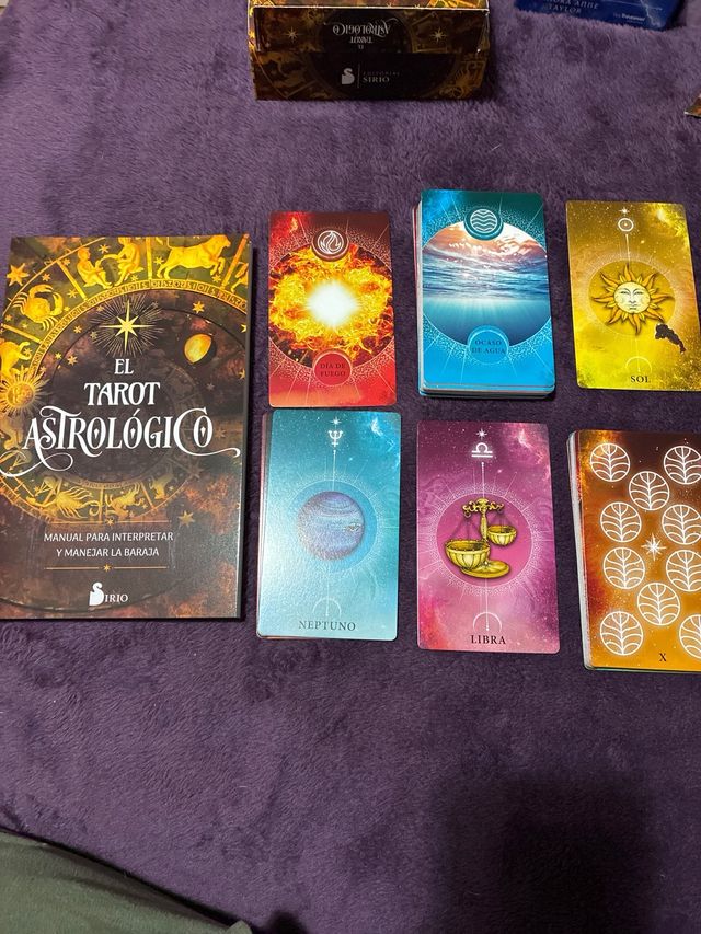 El Tarot Astrológico: Libro y Cartas nuevo