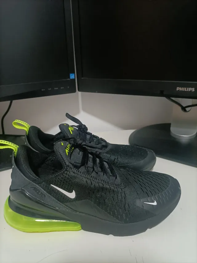 Nike Air Max 270 Negro y Verde