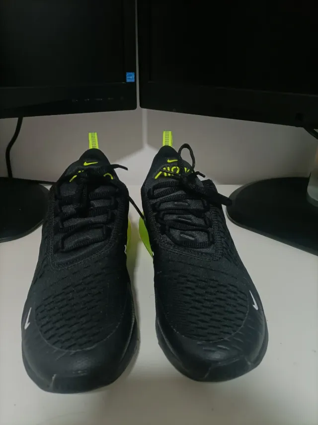 Nike Air Max 270 Negro y Verde