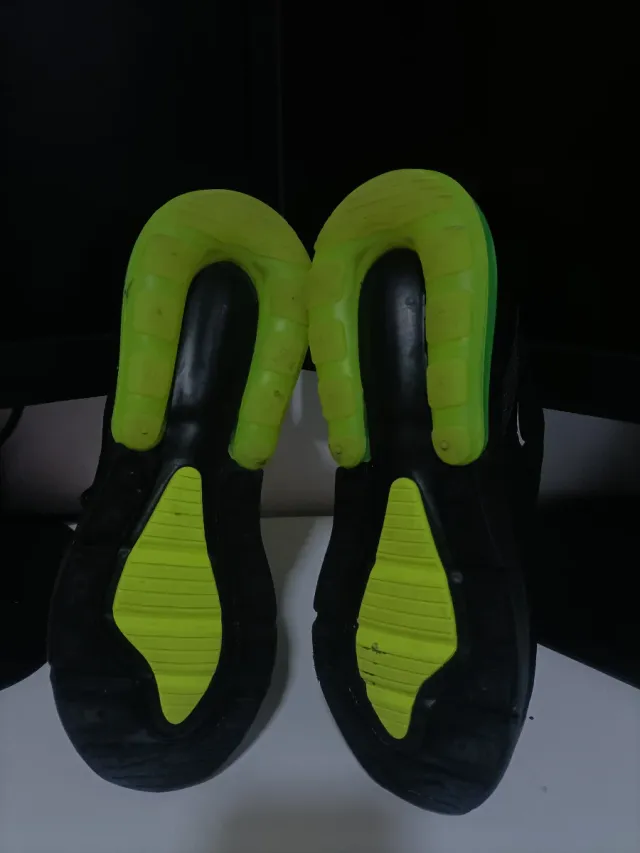 Nike Air Max 270 Negro y Verde