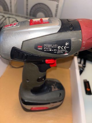Taladro SKIL 14.4 Volt con 2 Baterías