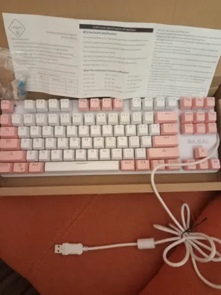 Teclado Mecánico BAJEAL Rosa y Blanco