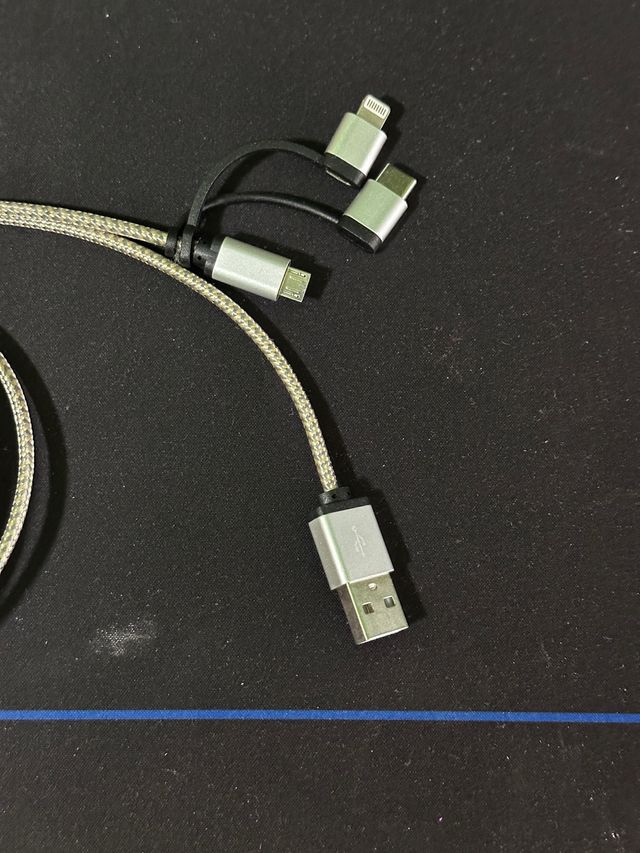 Cable Hdmi 3 en 1: Lightning, USB-C, Micro USB