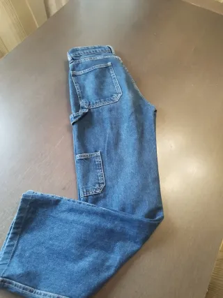 Pantalón vaquero cargo Zara
