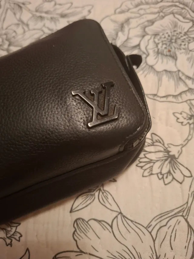 Borsa Louis Vuitton Nero in Pelle