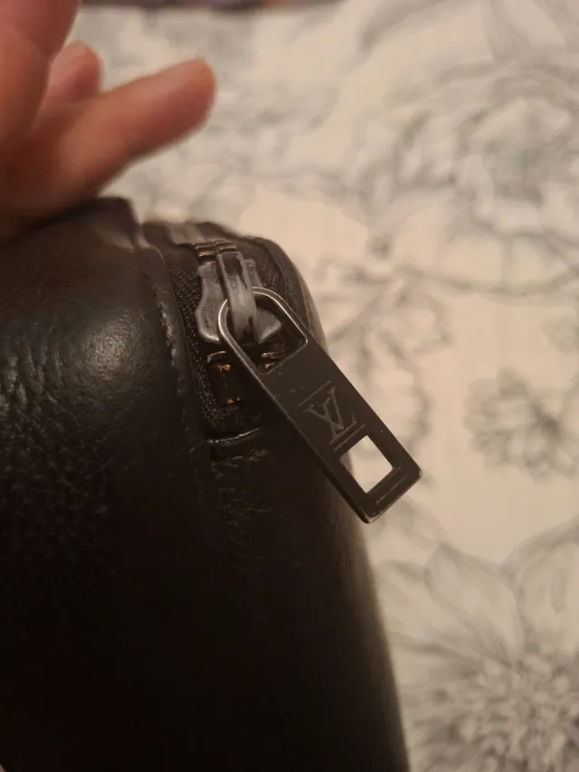 Borsa Louis Vuitton Nero in Pelle