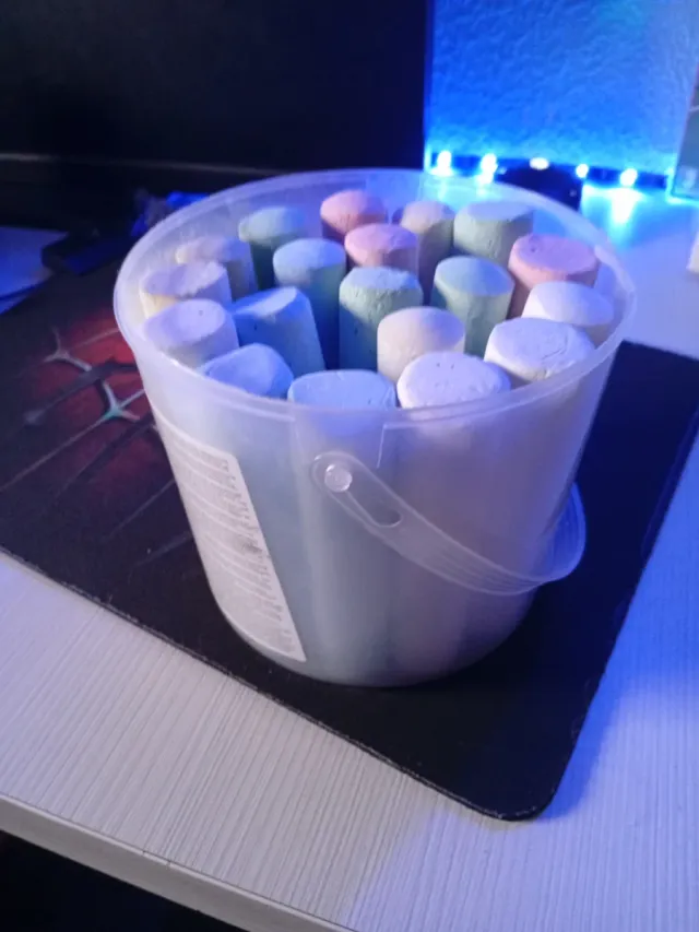 Caja de tizas grandes de colores