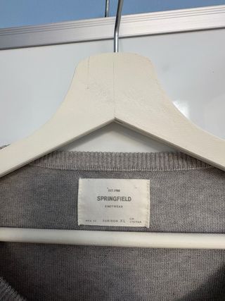 Jersey gris con estampado multicolor