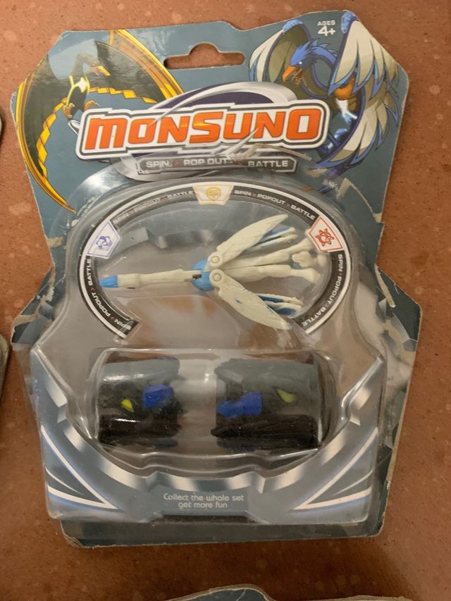 4 Juguetes Monsuno