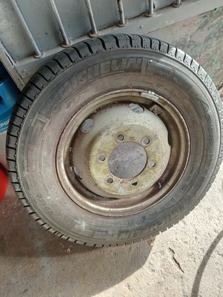 Rueda de camión