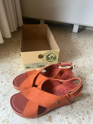 Sandalias Panama Jack color teja. Talla 38