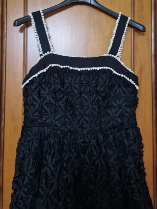 Abito da cerimonia nero con perle