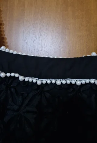 Abito da cerimonia nero con perle