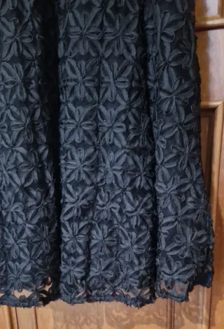 Abito da cerimonia nero con perle