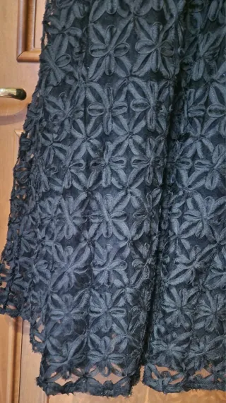 Abito da cerimonia nero con perle