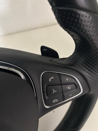 Volante Mercedes-Benz Negro con su Airbag.