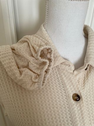 Sobrecamisa Crema Lazo Punto Gofre Talla L