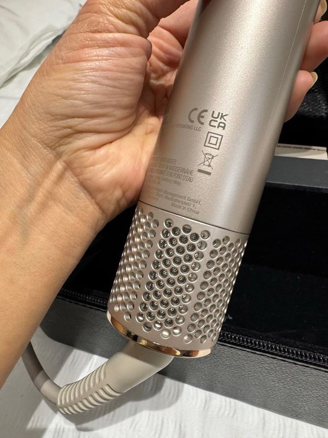 SHARK Moldeador de pelo beige/dorado