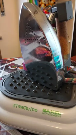 Ferro da stiro con caldaia Saxel